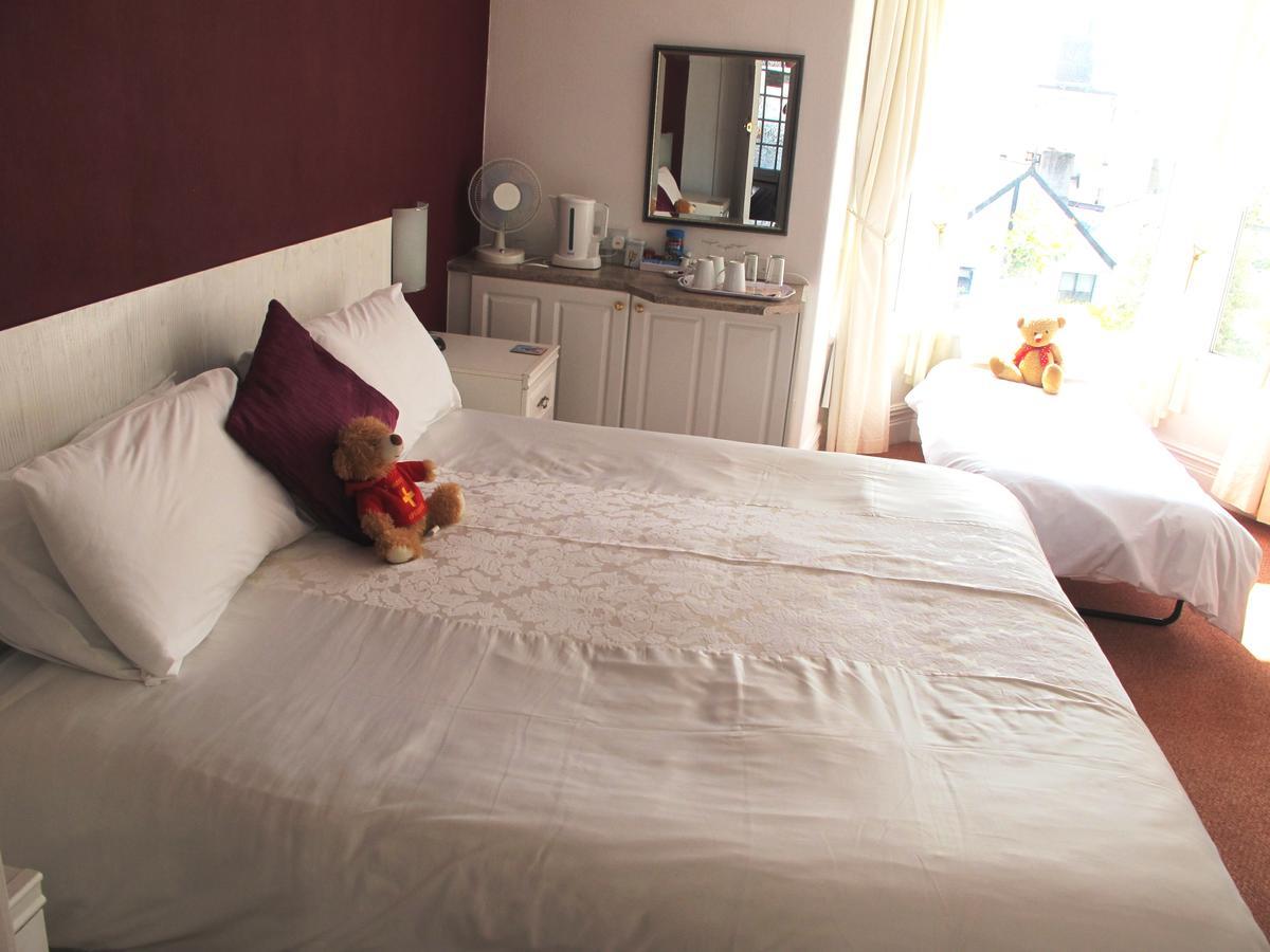 Anglesey House Bed & Breakfast Llandudno Exterior photo