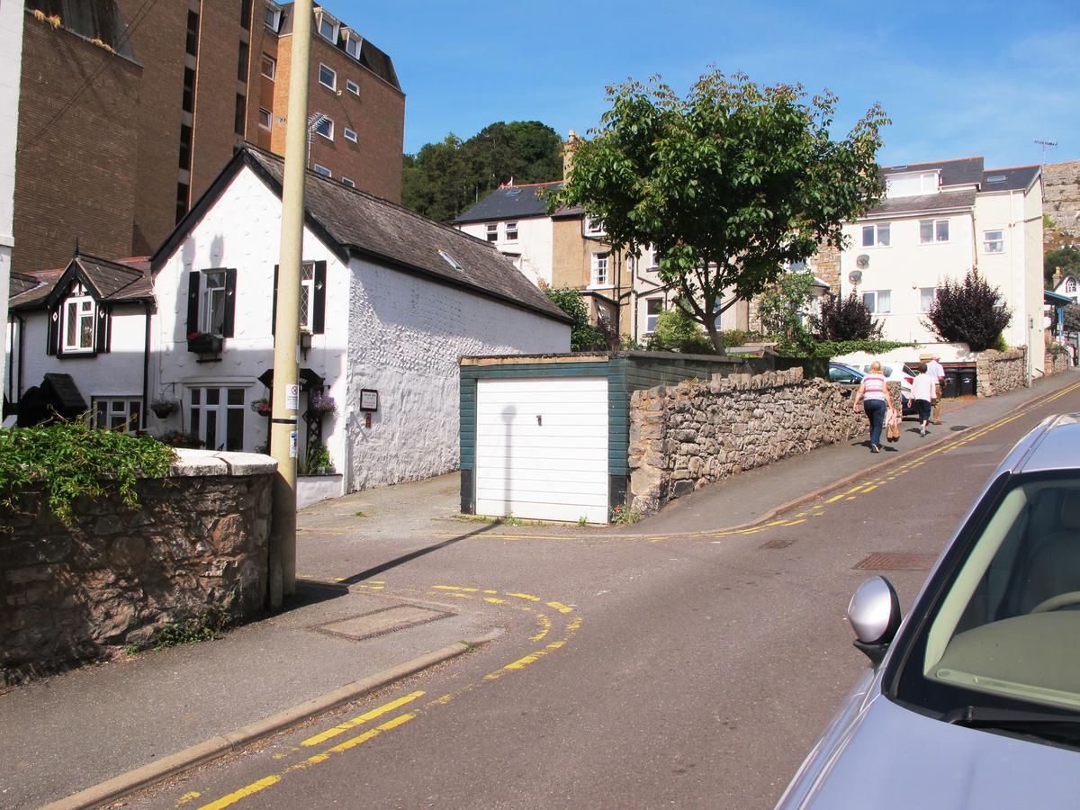 Anglesey House Bed & Breakfast Llandudno Exterior photo